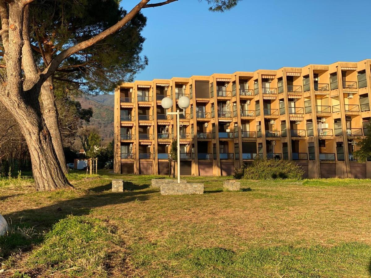 Residence Santa Lucia, Studio Avec Piscine , Vue Mer Et Pied Dans L'Eau , Moriani-Plage Exterior foto